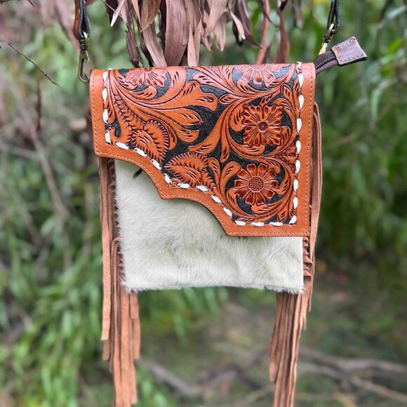 Women Hair On Tooled Bag with Western Fringe & Detachable Crossbody Strap - Picture 4 of 7